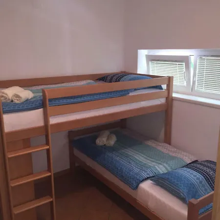 Apartma Ana Dreznica Διαμέρισμα Kobarid