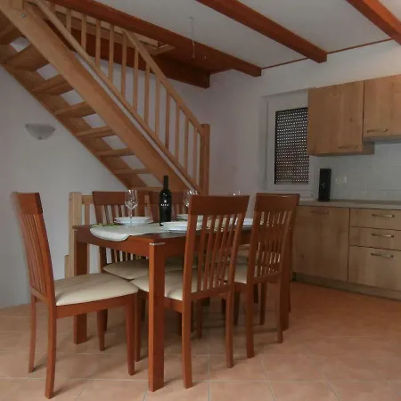 Apartma Ana Dreznica Apartment *